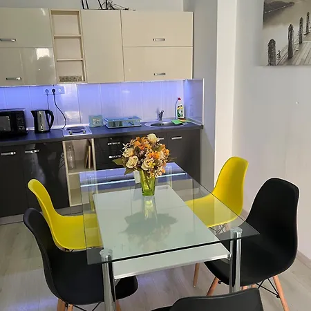 Star 4 Apartment *