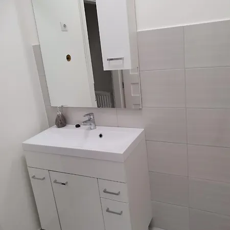 Star 4 * Komárom